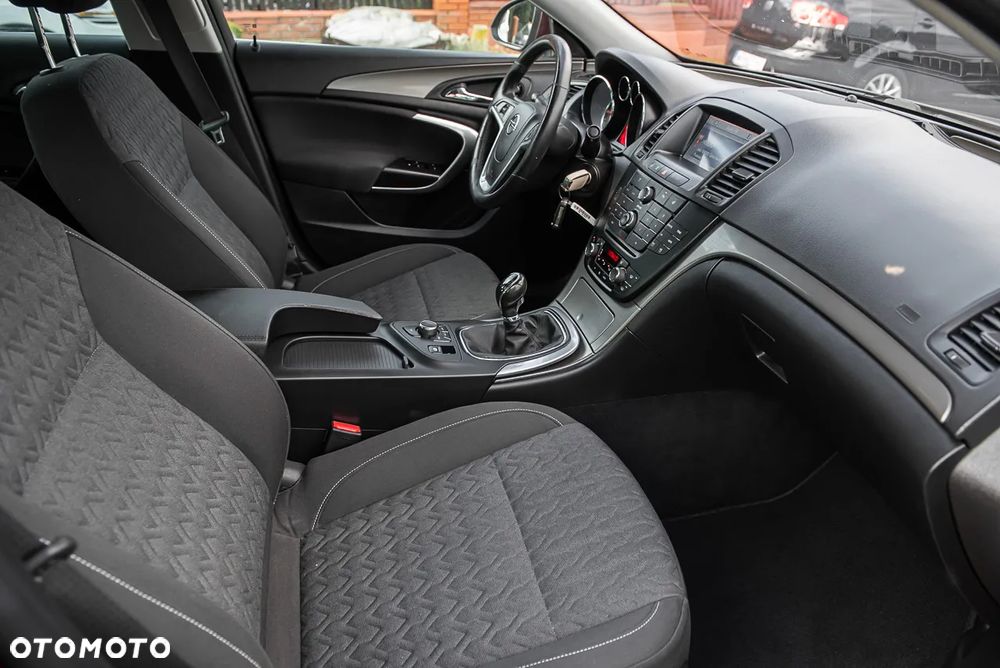 Opel Insignia - 30