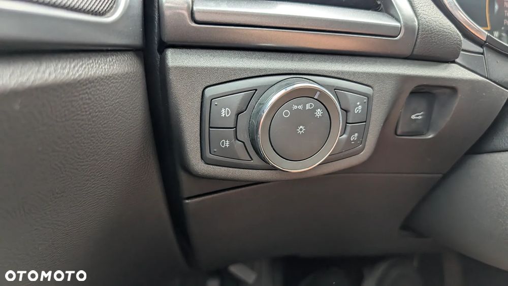 Ford Mondeo 2.0 TDCi ST-Line PowerShift - 25