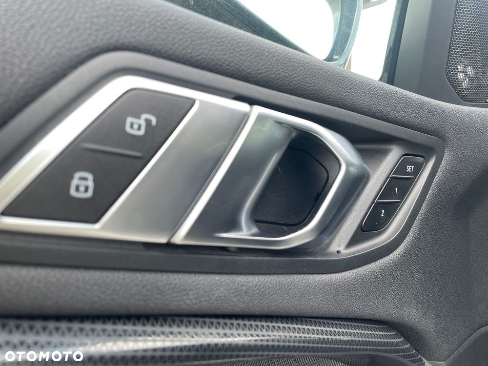 BMW Seria 1 118d M Sport Shadow - 32