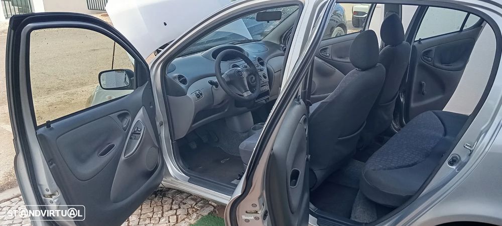 Toyota Yaris 1.0 Terra DA+ABS+CD+AC - 14