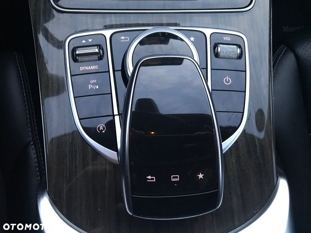 Mercedes-Benz Klasa C 300 7G-TRONIC Avantgarde - 16