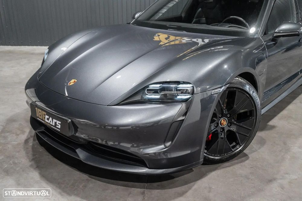 Porsche Taycan 4S - 31