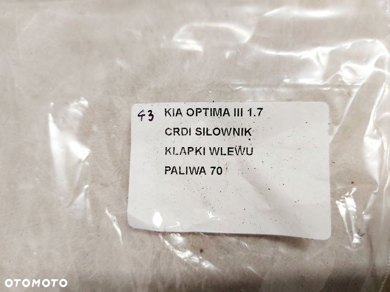 kia optima iii 3 siłownik klapki wlewu paliwa - 6