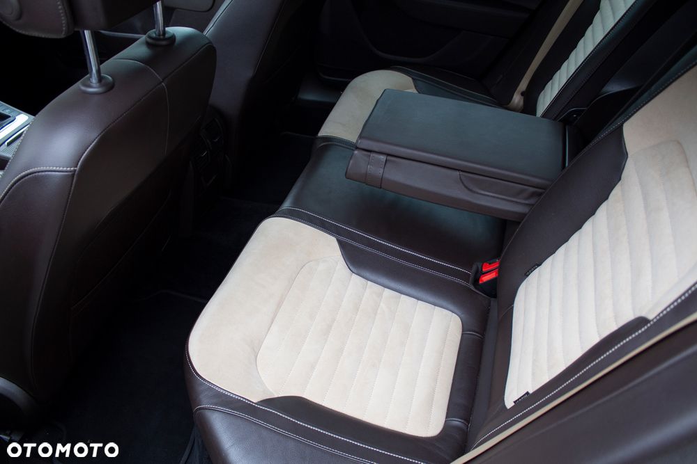 Volkswagen Passat 1.8 TSI Highline - 24