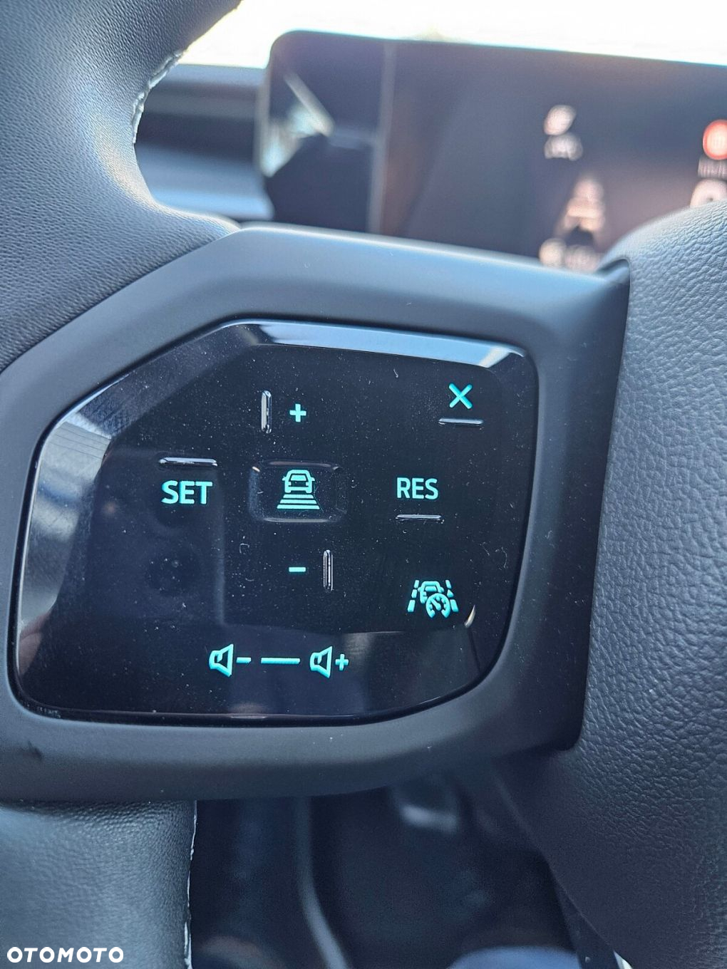 Ford Explorer - 36