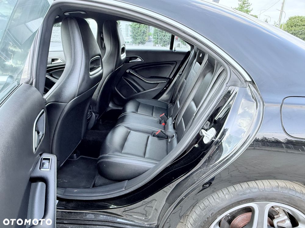 Mercedes-Benz CLA - 9
