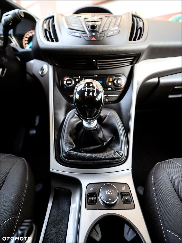 Ford Kuga - 21