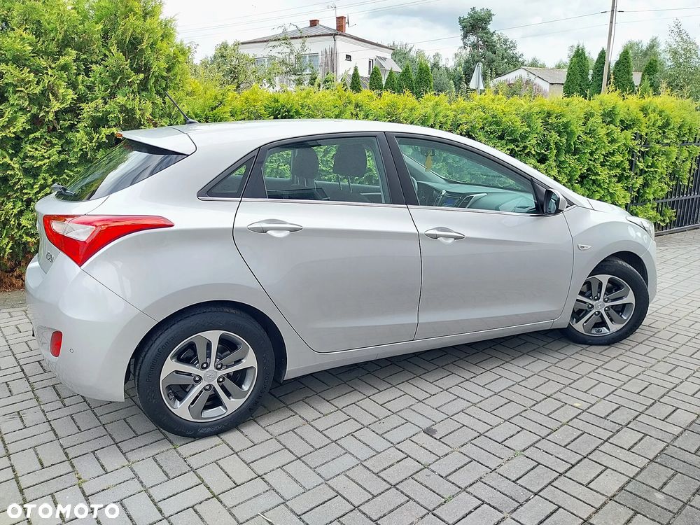 Hyundai i30 1.6 Automatik Style - 4
