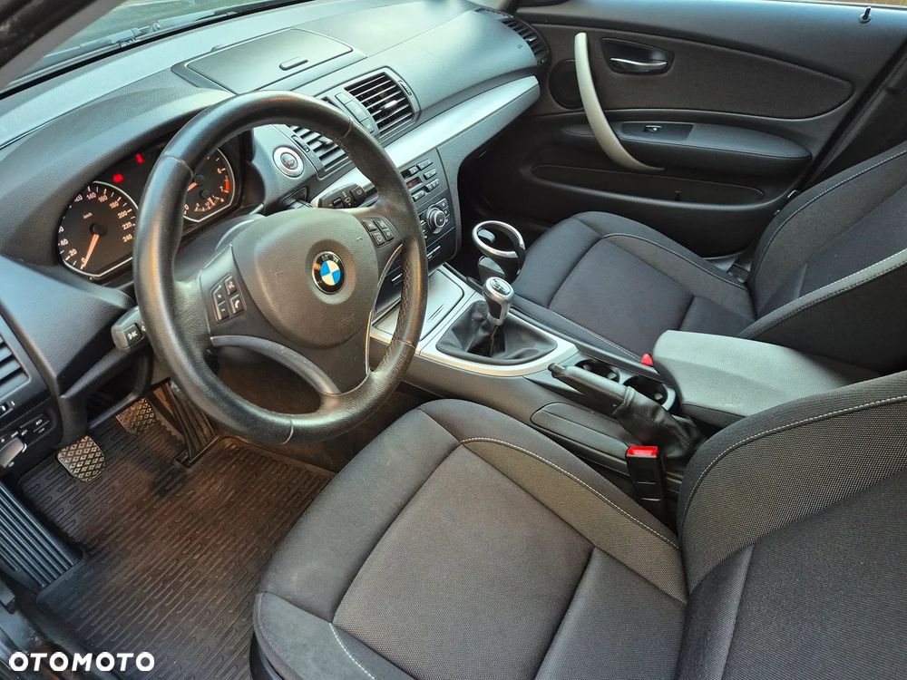 BMW Seria 1 - 15
