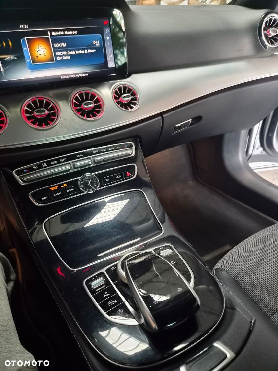 Mercedes-Benz Klasa E 300 9G-TRONIC - 8