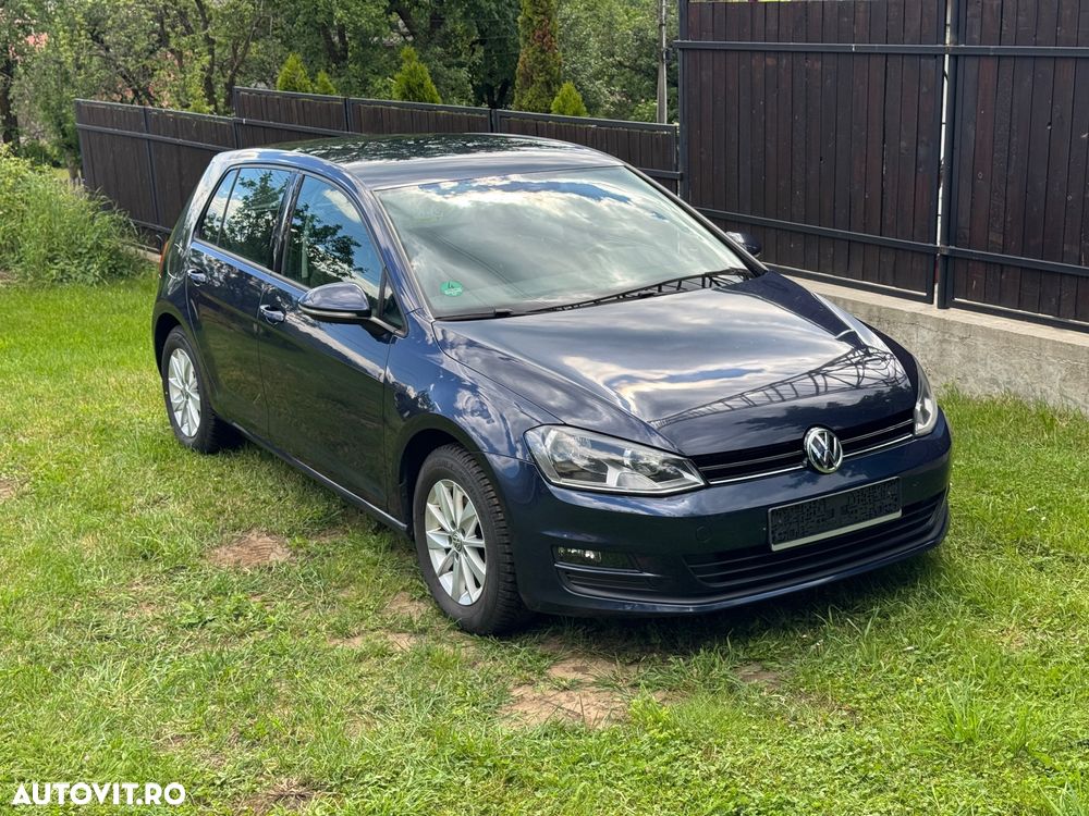 Volkswagen Golf - 22