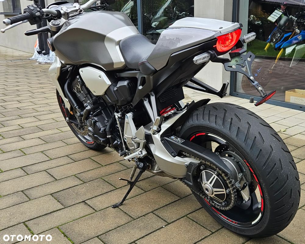 Honda CB - 7