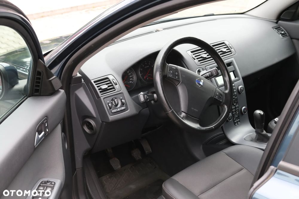 Volvo V50 1.8 - 8