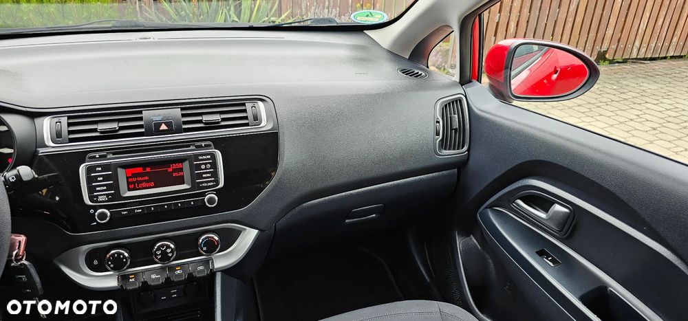 Kia Rio - 11