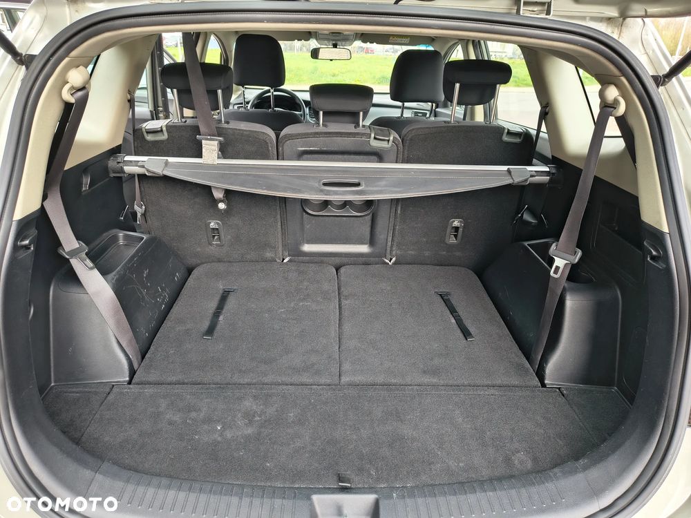 Kia Carens 1.7 CRDi L 7os - 8