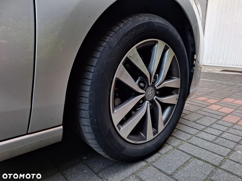Hyundai i30 1.6 D Comfort - 10