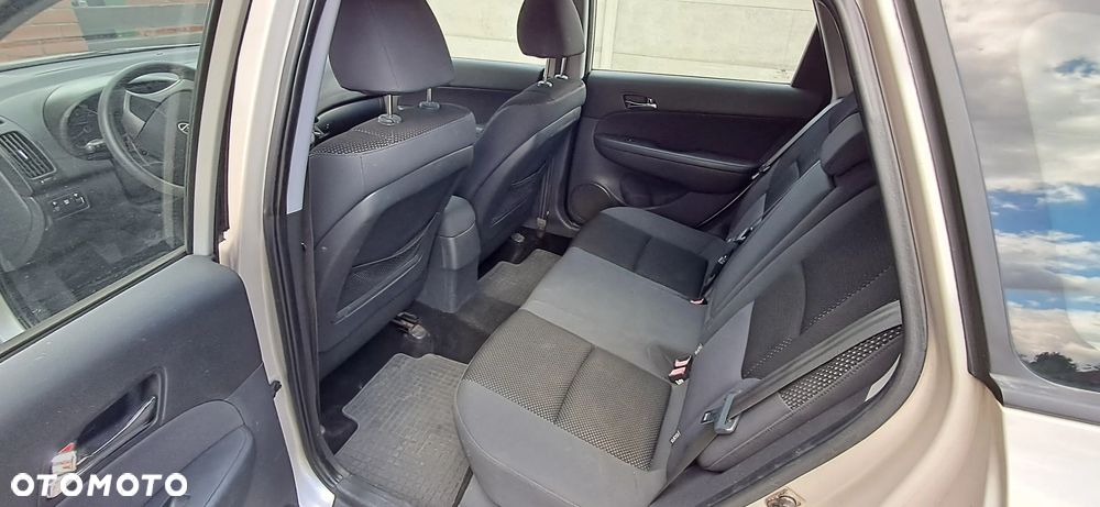 Hyundai i30 1.6 CRDi Comfort - 7