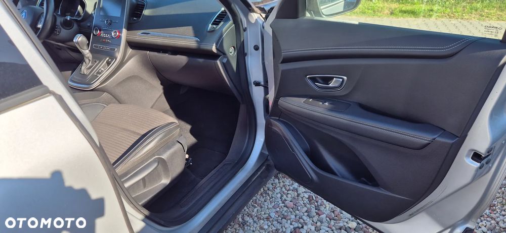 Renault Grand Scenic TCe 140 GPF EDC BLACK EDITION - 24