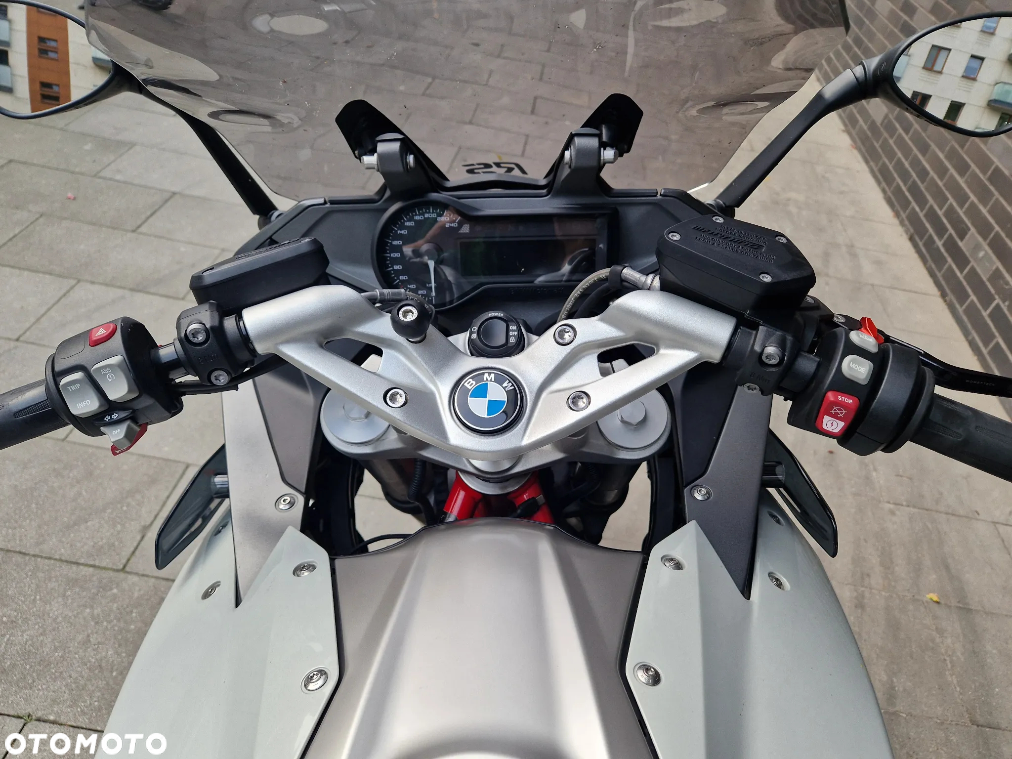 BMW R - 16