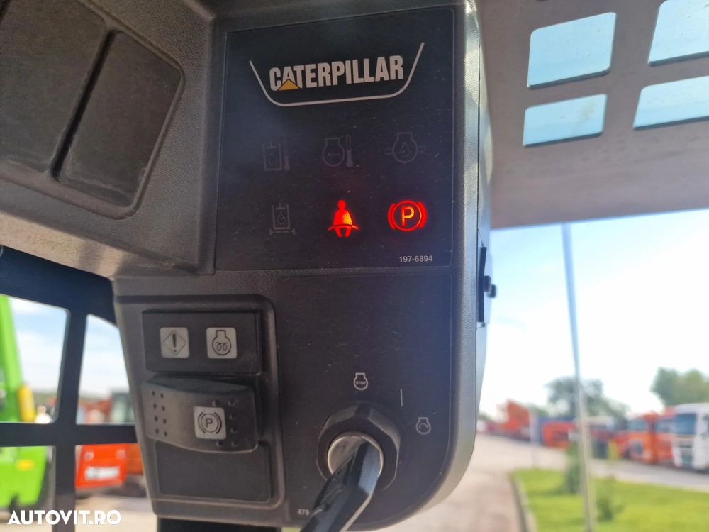 Caterpillar SKID STEER, 2024, NOU, ridica 635kg la 3,2m, cupa, 55CP, Masa operationala 2,6t, Fara usa cabina, posiblitate leasing, -PRMOTIE 36.900 EUR+Tva - 2