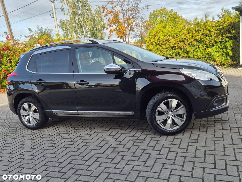 Peugeot 2008 1.2 Pure Tech Signature - 14