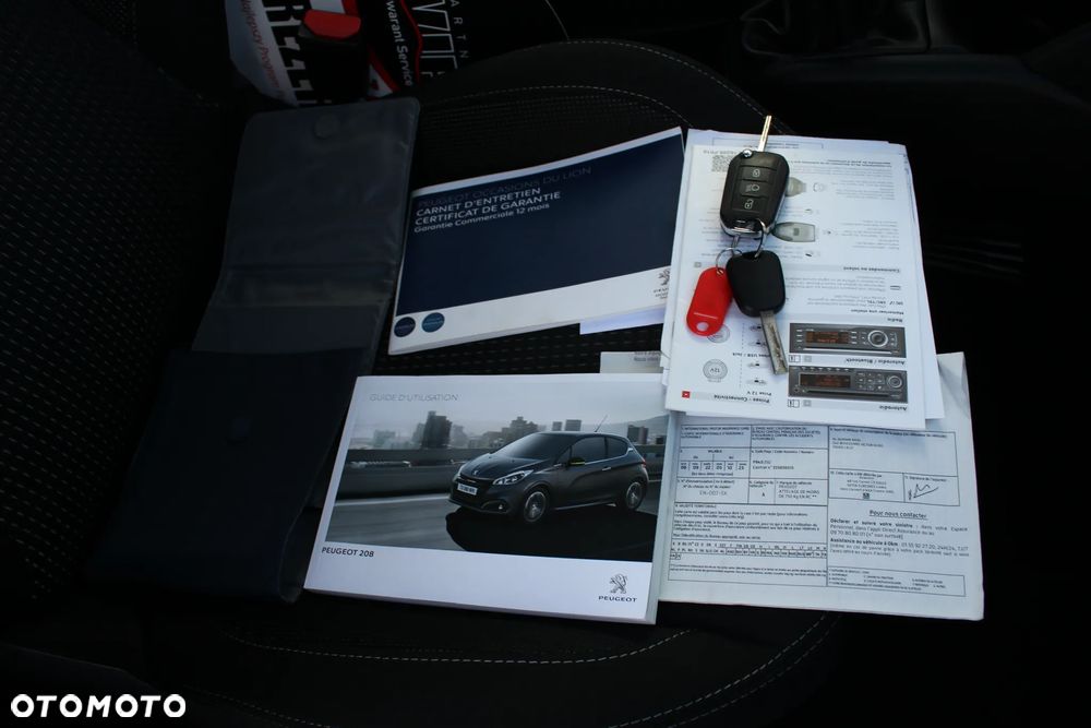 Peugeot 208 1.2 PureTech Allure - 28