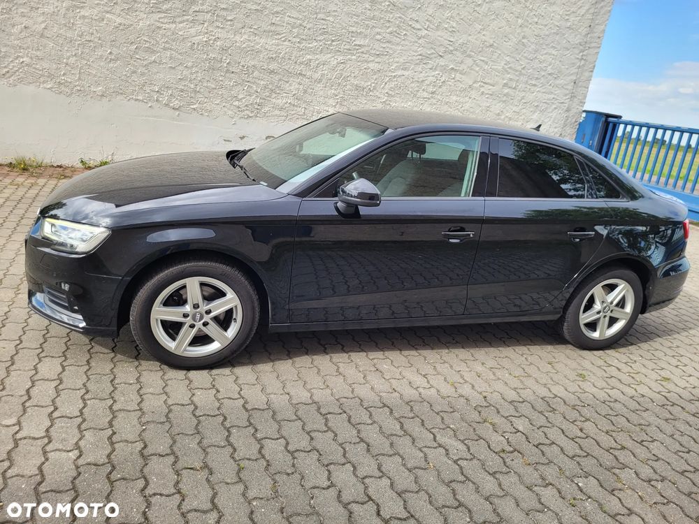 Audi A3 Limousine 35 TFSI cylinder on demand S tronic design - 22