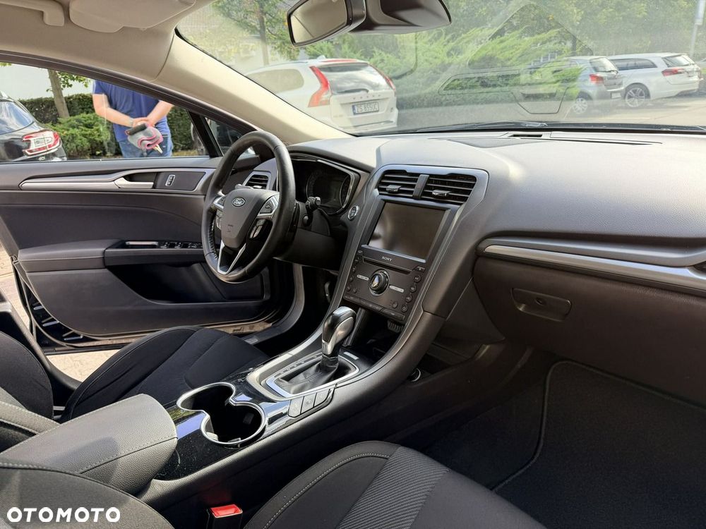 Ford Mondeo - 25