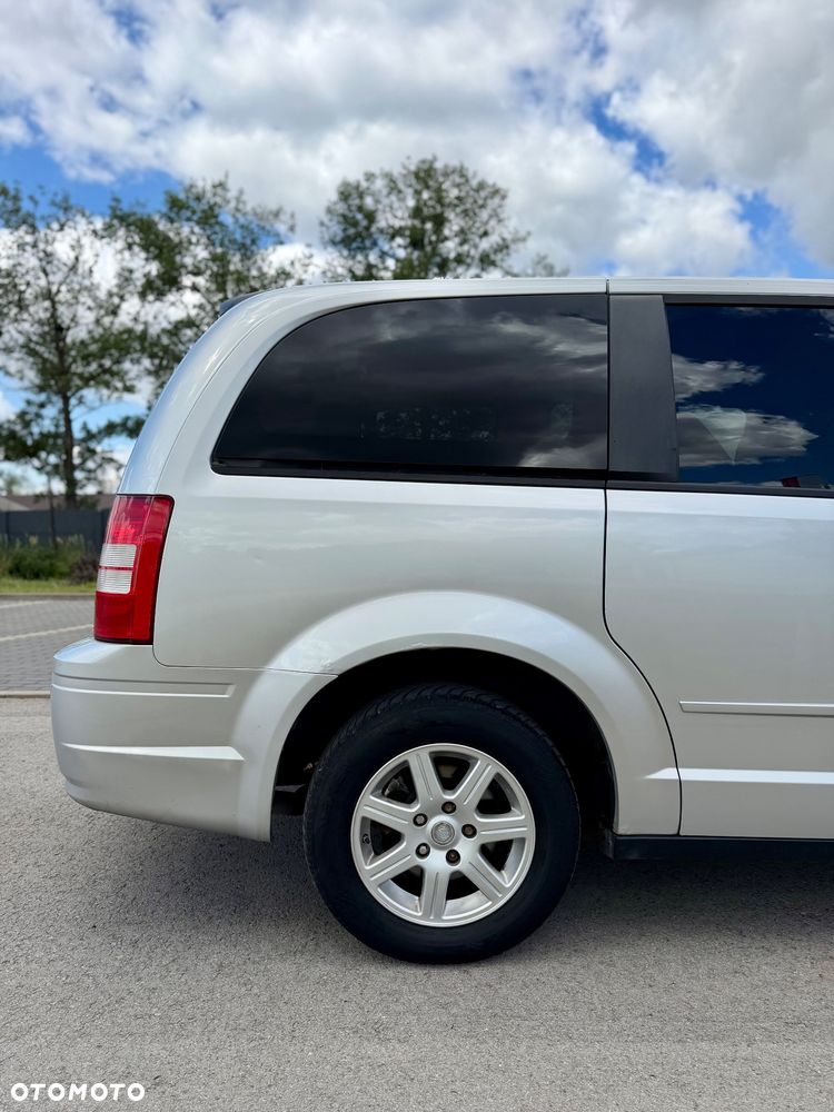 Chrysler Grand Voyager 2.8 CRD LX - 11