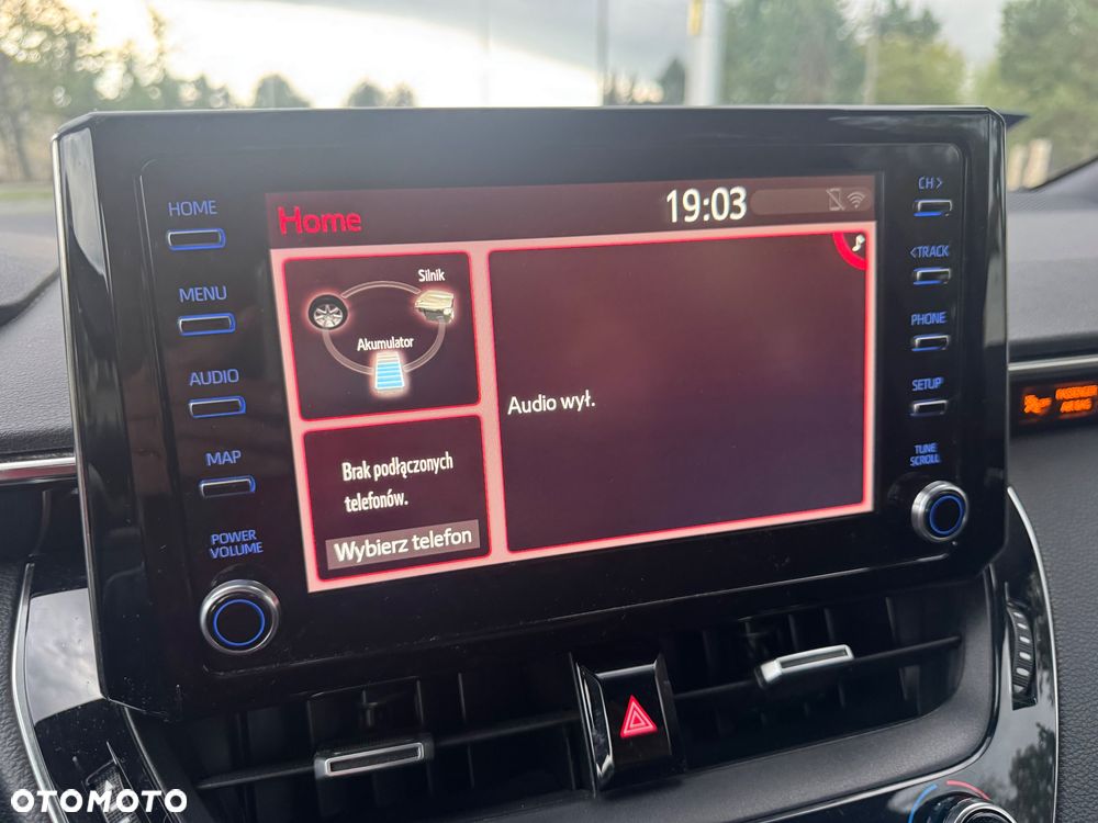 Toyota Corolla 1.8 Hybrid Comfort - 17