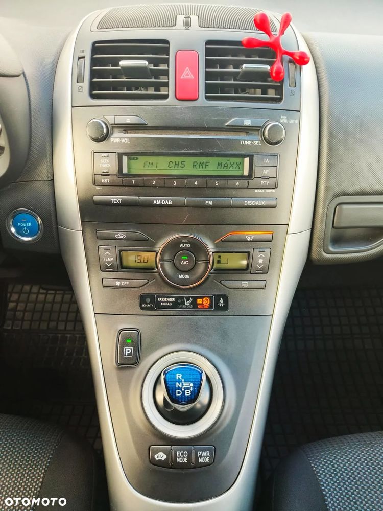 Toyota Auris - 13