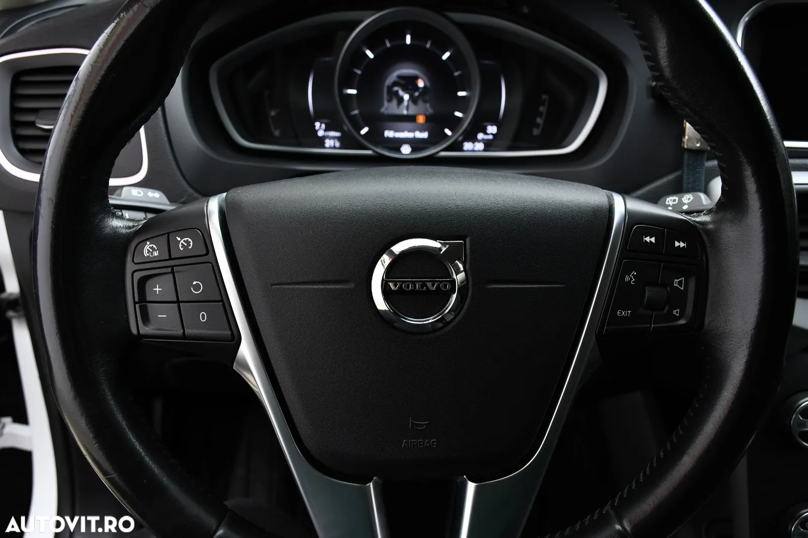 Volvo V40 Cross Country D2 Geartronic Momentum - 21