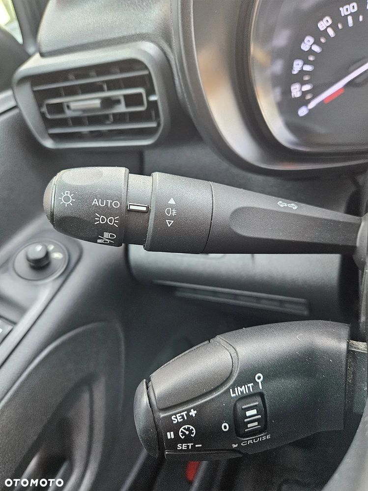 Toyota ProAce City 1.5D-4D 102KM - 15