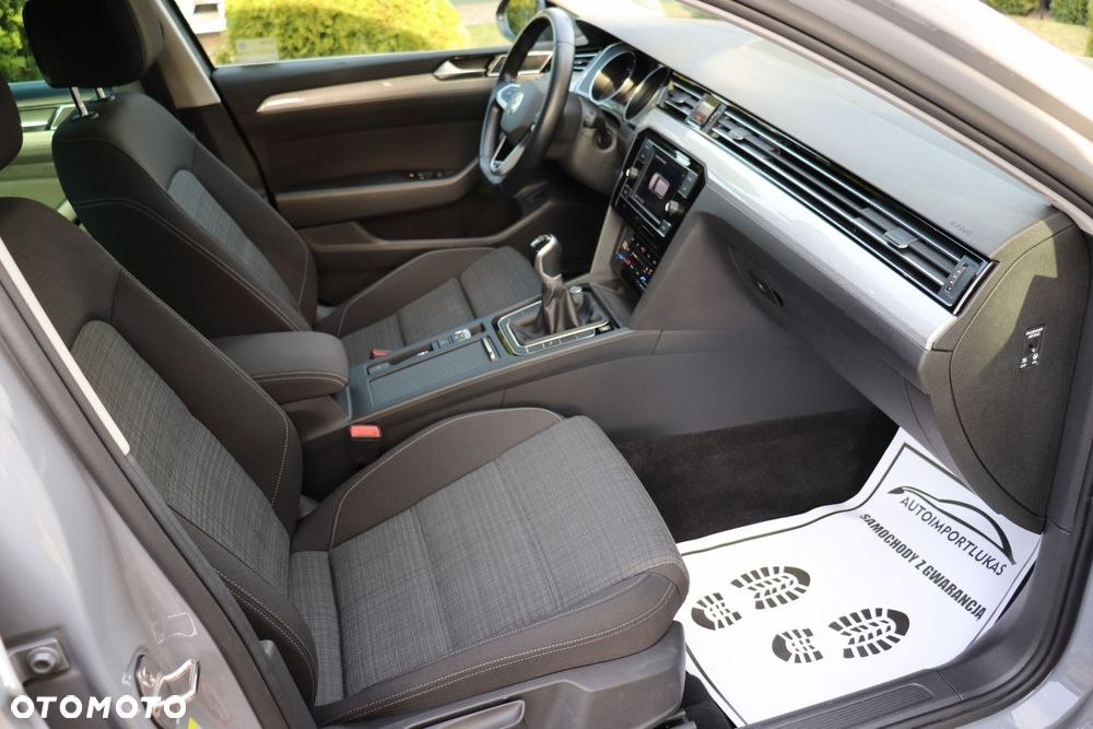 Volkswagen Passat 1.5 TSI EVO Business - 7