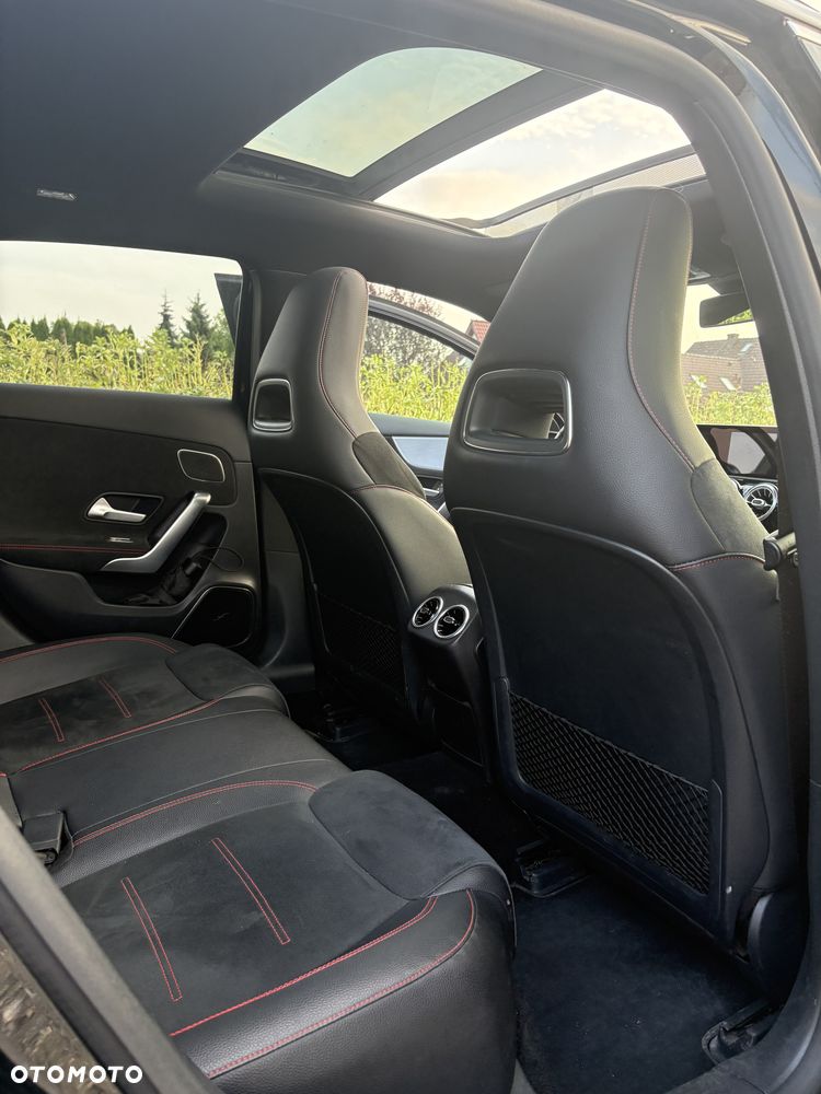 Mercedes-Benz Klasa A 220 4-Matic AMG Line 7G-DCT - 12