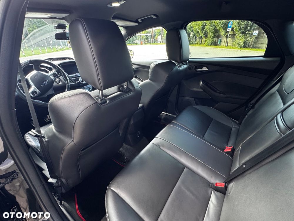 Ford Focus 2.0 EcoBoost ST-2 - 14