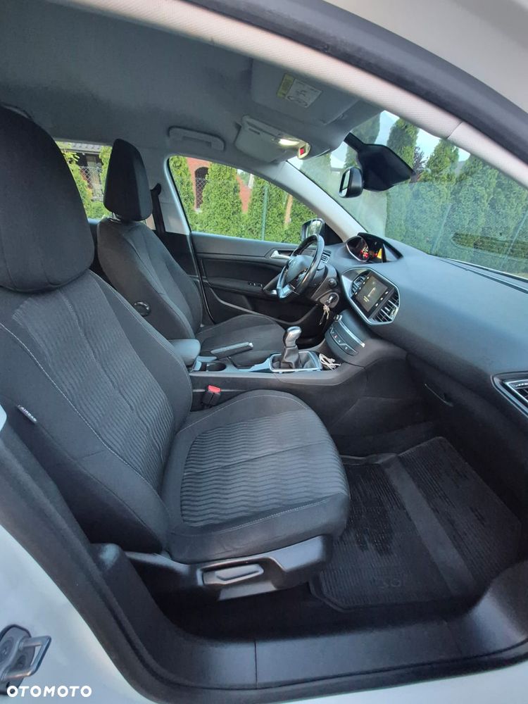 Peugeot 308 1.6 BlueHDi Active S&S - 17