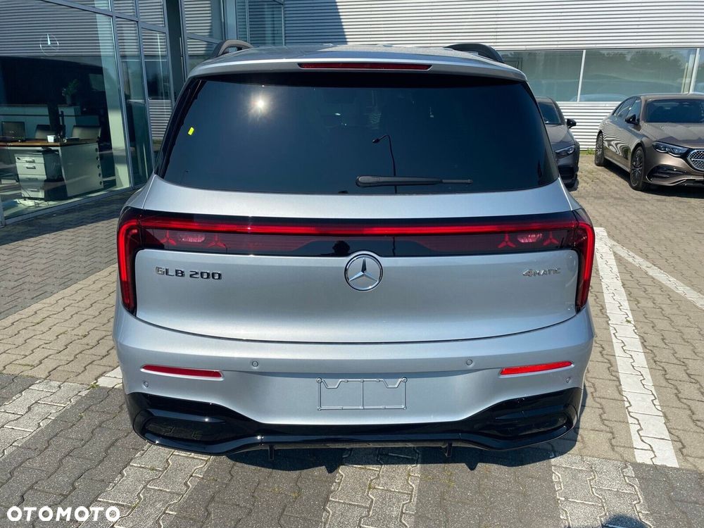 Mercedes-Benz GLB - 3