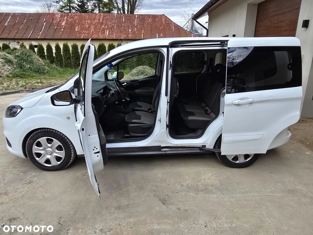 Ford Tourneo Courier 1.5 TDCi Titanium - 8
