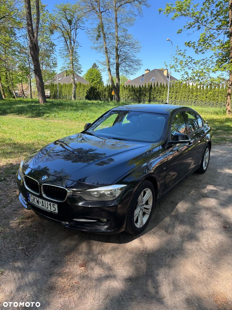 BMW Seria 3 320d Sport Line - 2