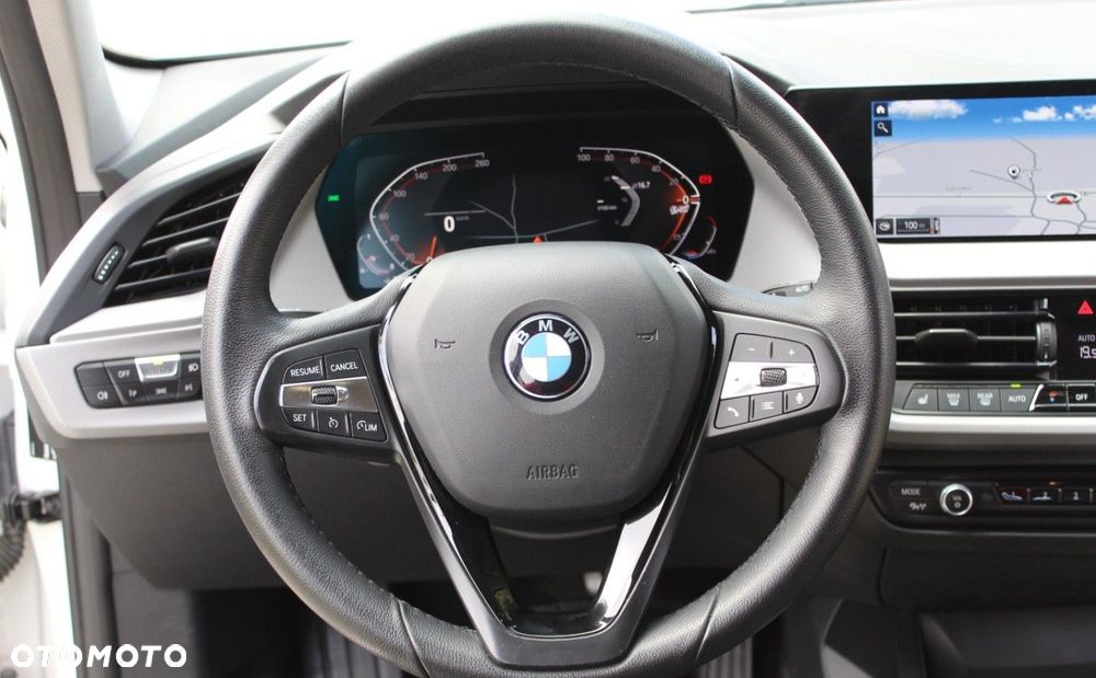 BMW Seria 1 - 21