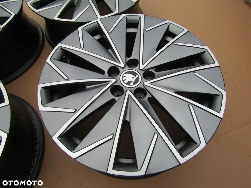 4x Felgi 17 Skoda Kamiq Scala Fabia Seat Ibiza IV VW Polo IV V IV Seat Arona T-Cross Taigo 6,5 j 5x100 ET 40 - 15