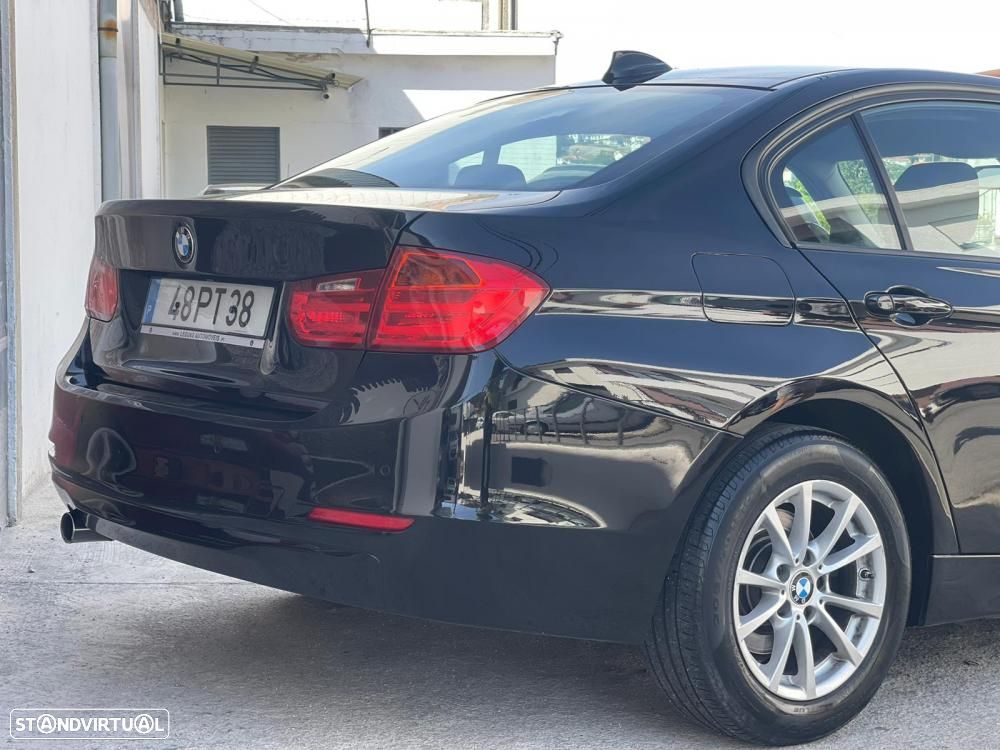 BMW 320 d Line Sport - 11