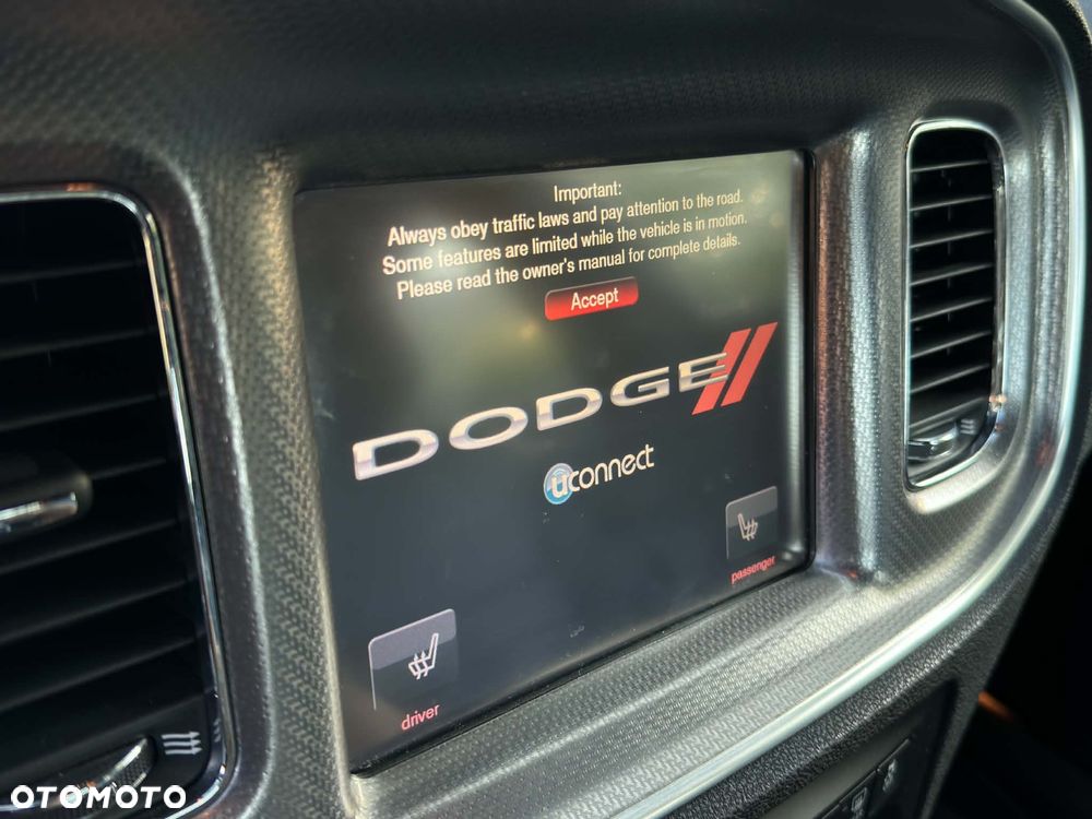 Dodge Charger - 12