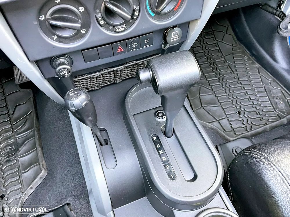 Jeep Wrangler 2.8 CRD ATX Sport - 17