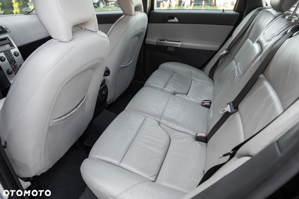 Volvo V50 T5 Kinetic - 24