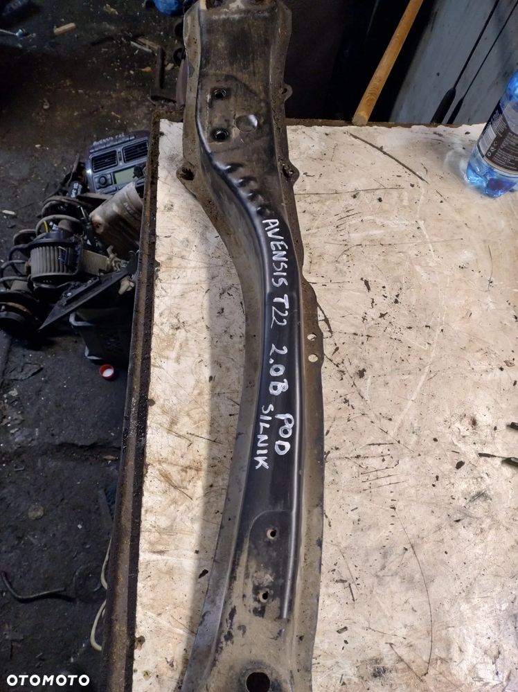 Toyota AVENSIS T22 2,0 16V belka pod silnik   1AZ FSE - 1