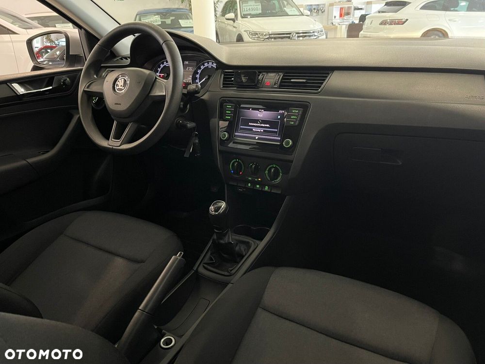 Skoda RAPID - 15