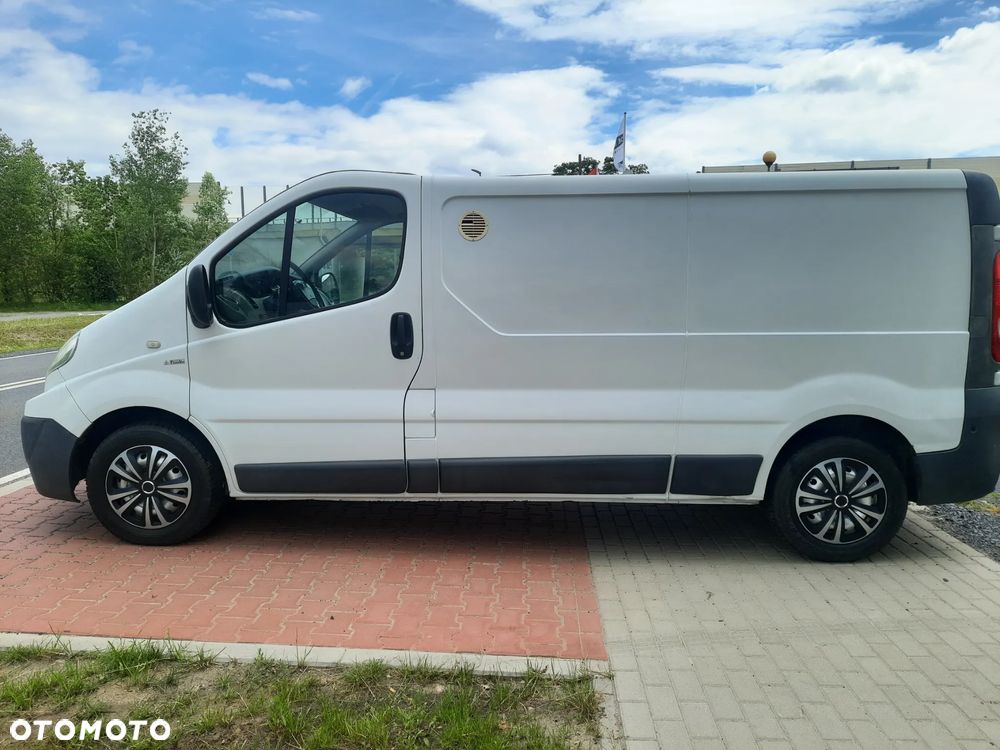 Renault TRAFIC - 4