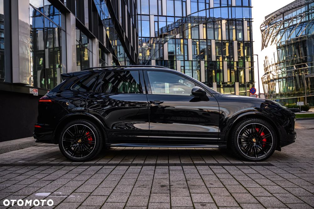 Porsche Cayenne - 6